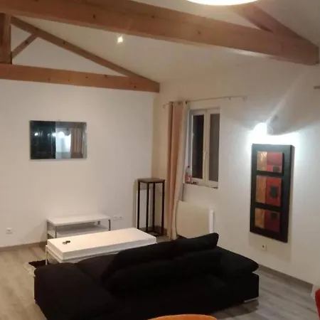 Apartment Apt T3 Excellent Rapport Qualite-prix, Proche Lr *